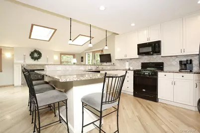 246 Cottage Road, Valley Cottage, NY 10989 - Photo 11