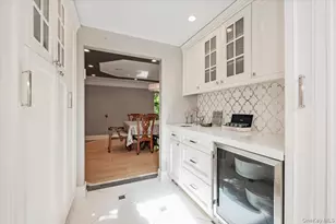 5 Twin Ponds St, Great Neck, NY 11024 - Photo 19