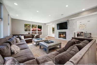 5 Twin Ponds Street, Great Neck, NY 11024 - Photo 9