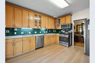 8511 122nd Street, Kew Gardens, NY 11415 - Photo 5