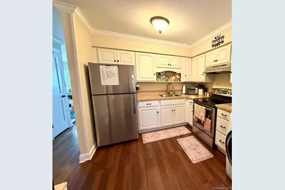143 Farber Drive #143, West Babylon, NY 11704 - Photo 9