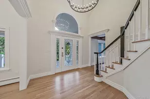 6 Robert Ct, Center Moriches, NY 11934 - Photo 11