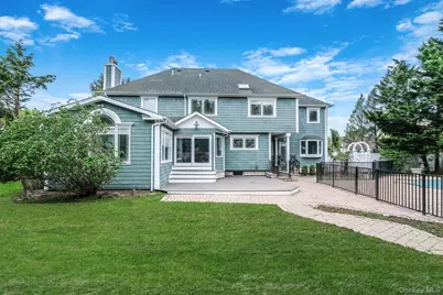 6 Robert Court, Center Moriches, NY 11934 - Photo 7
