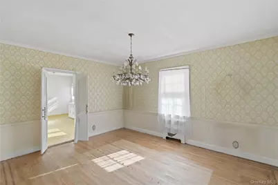 5 Franklin Court W, Garden City, NY 11530 - Photo 9