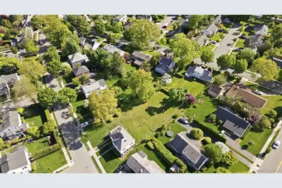 5 Franklin Court W, Garden City, NY 11530 - Photo 15