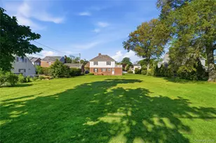 5 Franklin Ct W, Garden City, NY 11530 - Photo 3