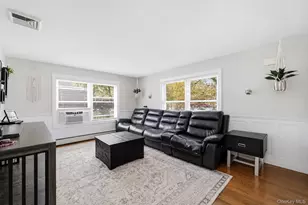 895 Old Medford Ave, Medford, NY 11763 - Photo 5