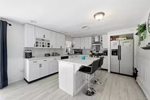 895 Old Medford Ave, Medford, NY 11763 - Photo 11