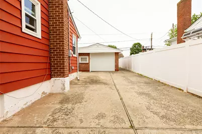 16 Buckner Avenue, Hicksville, NY 11801 - Photo 15