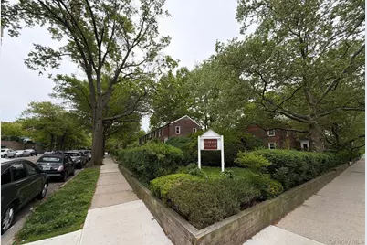 80-14 150th #25D, Jamaica, NY 11435 - Photo 1