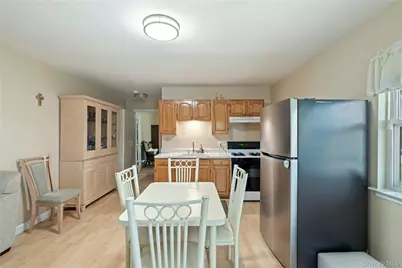120 Pheasant Circle, Brentwood, NY 11717 - Photo 7