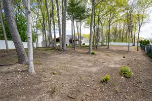 120 Pheasant Circle, Brentwood, NY 11717 - Photo 15