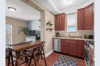 2525 Newtown Avenue #5D, Astoria, NY 11102 - Photo 5