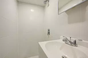 164-38 76th Rd, Fresh Meadows, NY 11366 - Photo 33