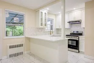 164-38 76th Rd, Fresh Meadows, NY 11366 - Photo 9