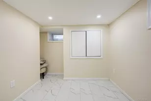 164-38 76th Rd, Fresh Meadows, NY 11366 - Photo 37