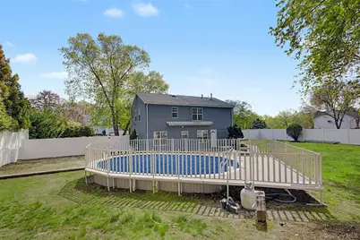 6 Lyons Lane, Coram, NY 11727 - Photo 33