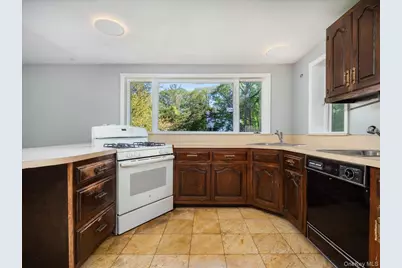 140 Camp Hill Road, Pomona, NY 10970 - Photo 5