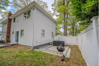75 Park Avenue, Ronkonkoma, NY 11779 - Photo 29