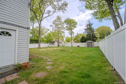 75 Park Avenue, Ronkonkoma, NY 11779 - Photo 33