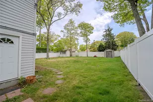 75 Park Ave, Ronkonkoma, NY 11779 - Photo 33