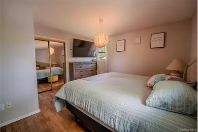 75 Park Avenue, Ronkonkoma, NY 11779 - Photo 5