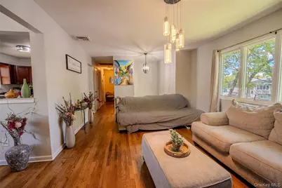 75 Park Avenue, Ronkonkoma, NY 11779 - Photo 9