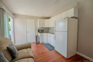 75 Park Ave, Ronkonkoma, NY 11779 - Photo 21