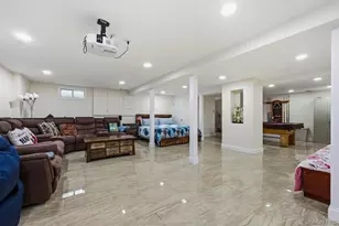 1 Whispering Ct, Dix Hills, NY 11746 - Photo 39