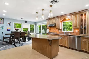 1 Whispering Ct, Dix Hills, NY 11746 - Photo 25