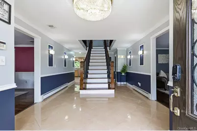 1 Whispering Court, Dix Hills, NY 11746 - Photo 11