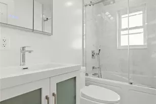 70-19 Manse St, Forest Hills, NY 11375 - Photo 25