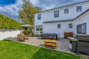 8 Piper Pl, Old Bethpage, NY 11804 - Photo 7