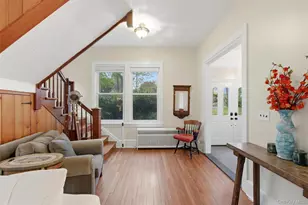 8 Wells Ln, Stony Brook, NY 11790 - Photo 7