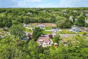 28 Manchester Blvd, Wheatley Heights, NY 11798 - Photo 41