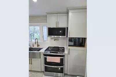 127 Berkeley Avenue, Selden, NY 11784 - Photo 5