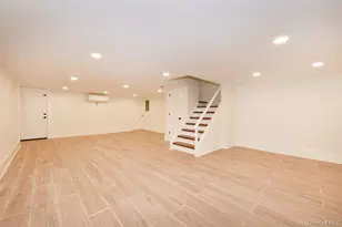 354 Bauer Pl, Mineola, NY 11501 - Photo 13