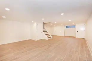 354 Bauer Pl, Mineola, NY 11501 - Photo 15