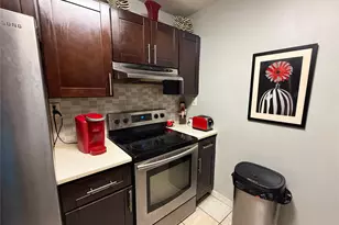 42 Richmond Blvd, Ronkonkoma, NY 11779 - Photo 11