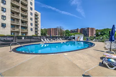 666 Pelham Road #7B, New Rochelle, NY 10805 - Photo 5