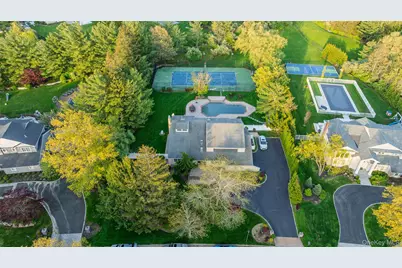 16 Cabriolet Lane, Melville, NY 11747 - Photo 5