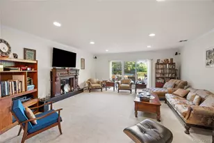 16 Cabriolet Ln, Melville, NY 11747 - Photo 19