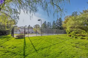 16 Cabriolet Ln, Melville, NY 11747 - Photo 43