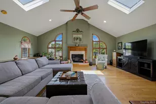 Riverdale 23, Oakdale, NY 11769 - Photo 11