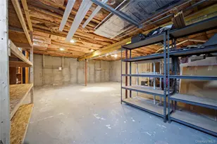 Riverdale 23, Oakdale, NY 11769 - Photo 37