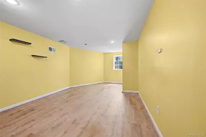 Riverdale 23, Oakdale, NY 11769 - Photo 33