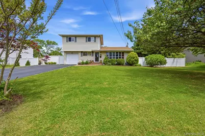 Riverdale 23, Oakdale, NY 11769 - Photo 1