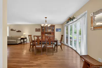 35 Genesee Drive, Commack, NY 11725 - Photo 15