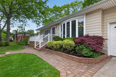 35 Genesee Drive, Commack, NY 11725 - Photo 3