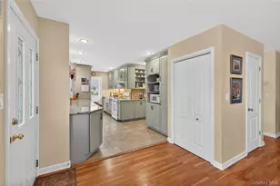 35 Genesee Dr, Commack, NY 11725 - Photo 7